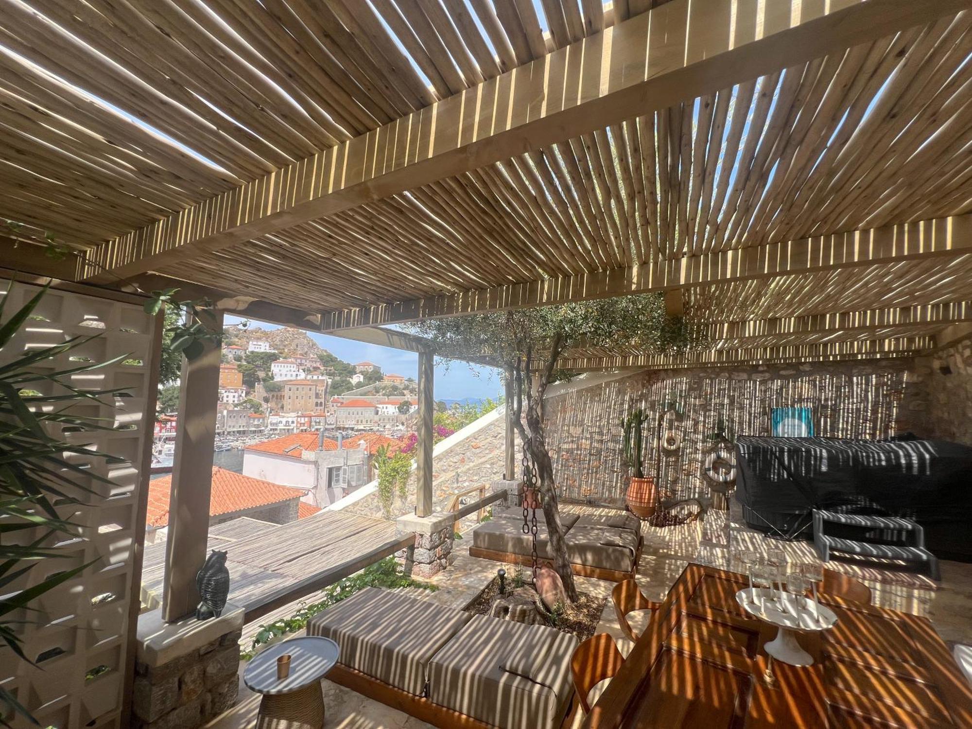 Portadelmare Deluxe Suites Hydra  Exterior photo